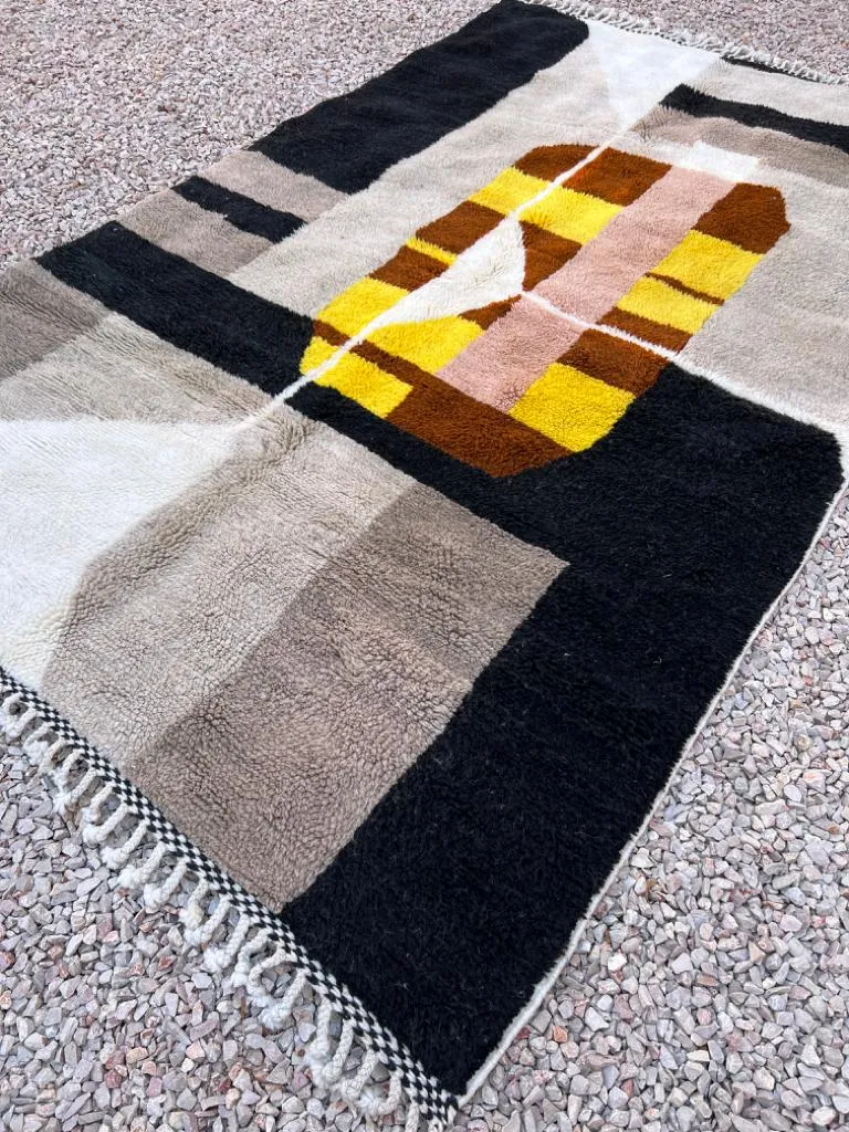 MRIRT BENI OURAIN RUG "ZAHA" 9’ 7” x 6’ 1”