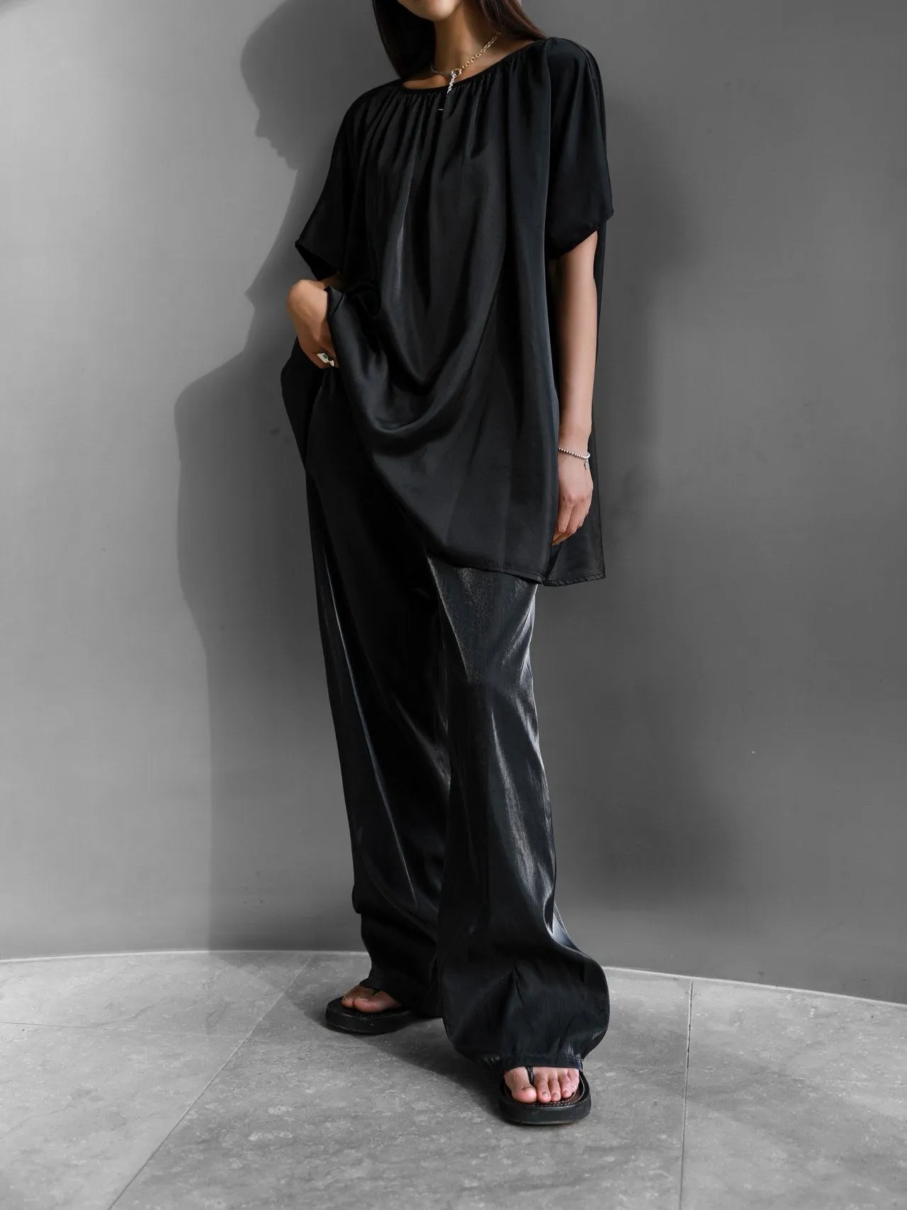 SILKY BANDED WIDE TROUSERS